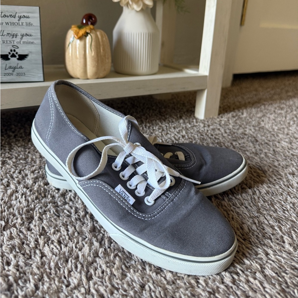 Vans Authentic Gray Canvas Low-Top Sneakers (Women’s 8 / Men’s 6.5)